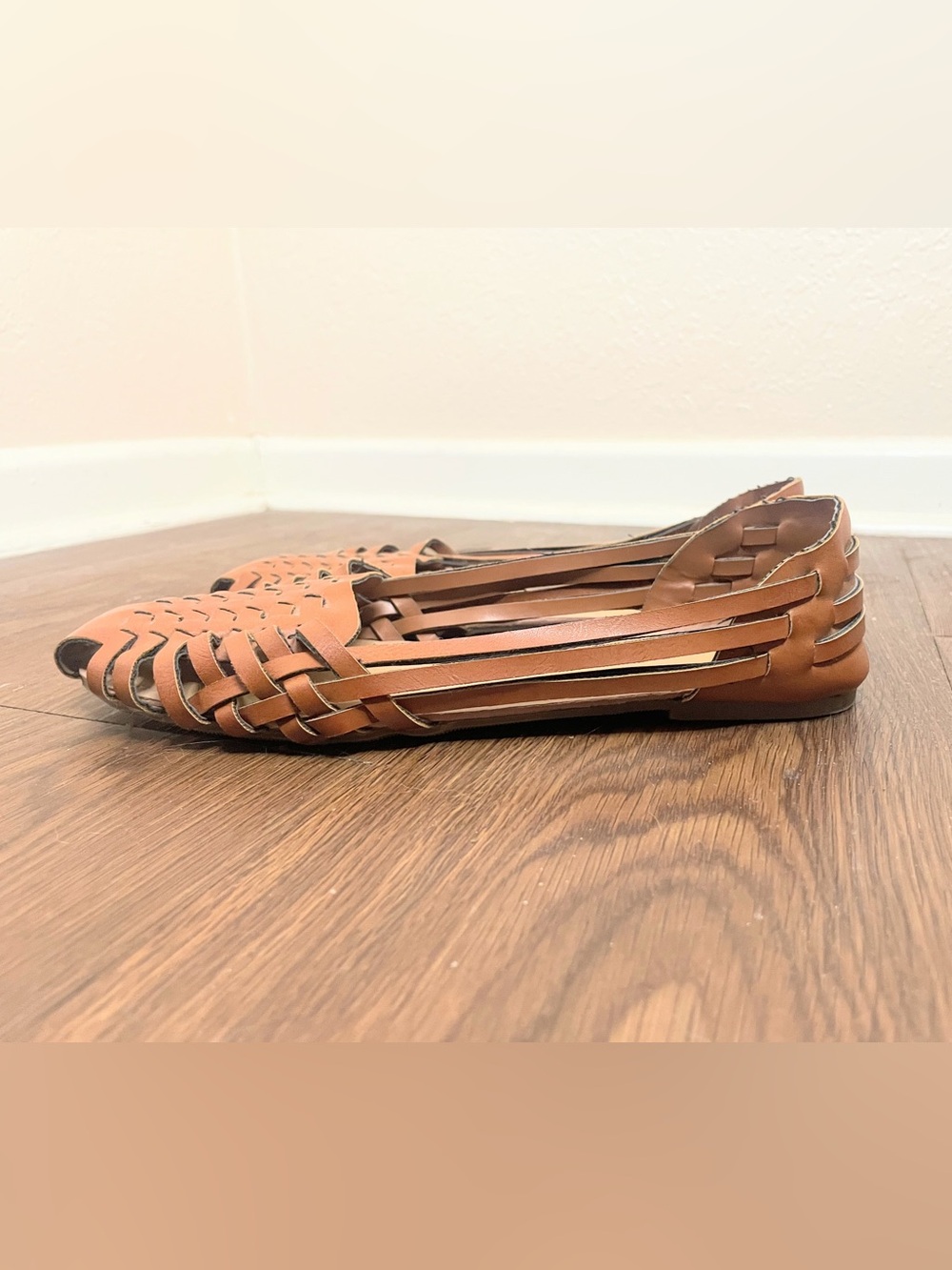 Old Navy Brown Woven Huarache Fisherman Flats Size 5 - Picture 4 of 9